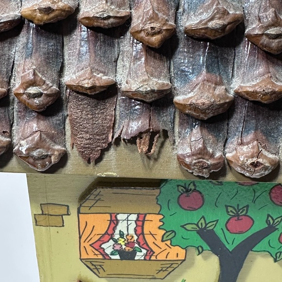 Vintage Custom Wood Cottage House Purse - Picture 13 of 13